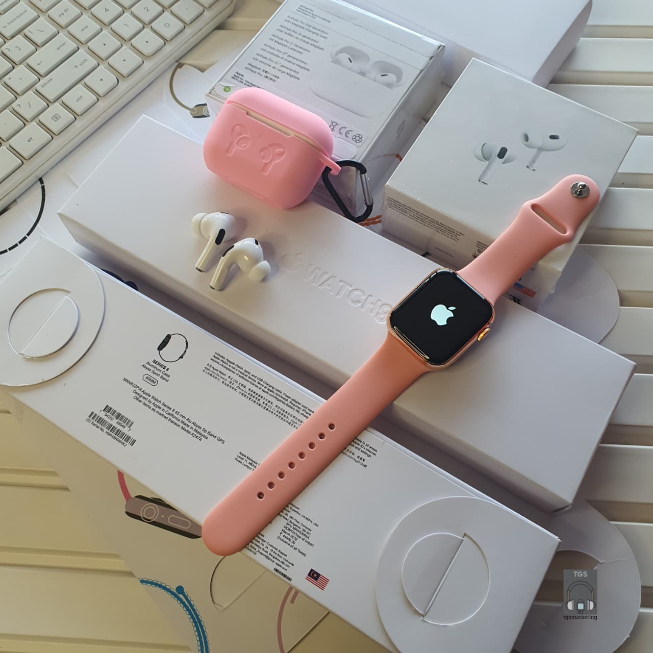 Apple Premium Combo
