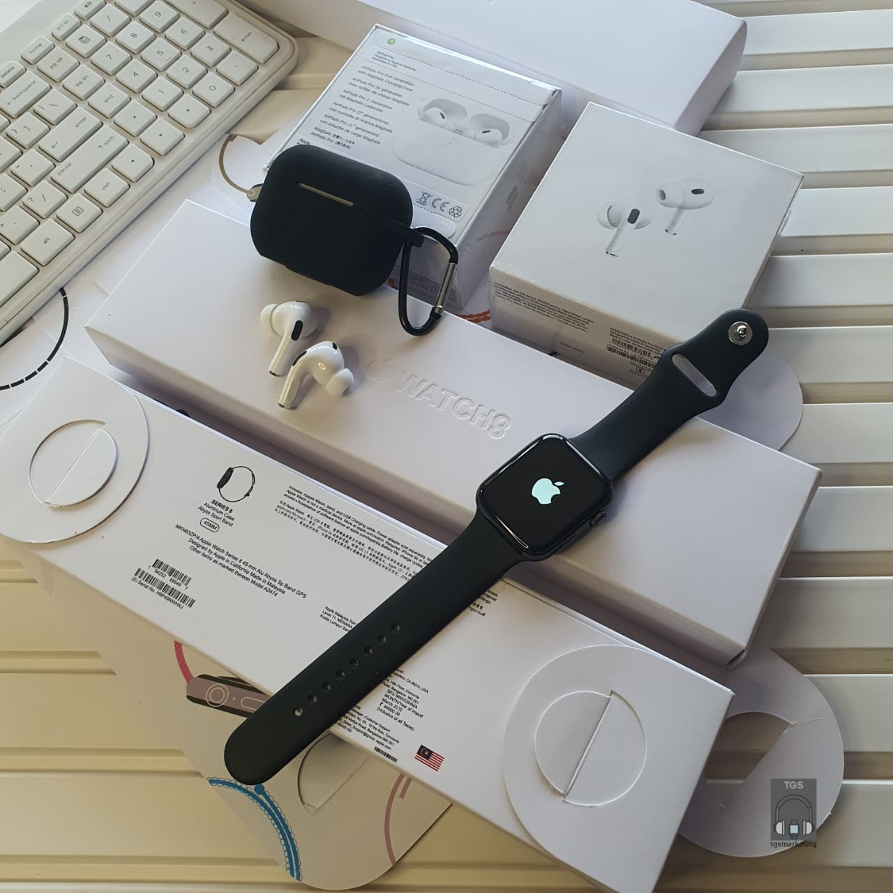Apple Premium Combo